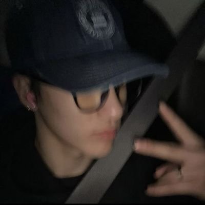 eerieshark's profile picture. #NewizzyAH