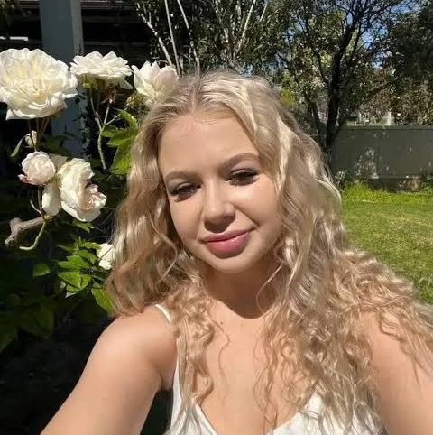 RianaGrantv5p's profile picture. 