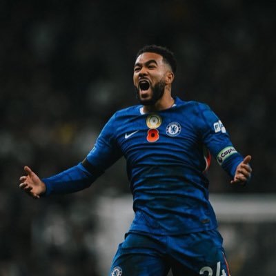 glory_bankz's profile picture. Muslim || Yoruba boy || Chelsea || Cost expert||Enquiries: holuwatoyeen199@gmail.com