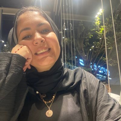 ZainabbMostafaa's profile picture. Happiest depressed person you'll ever meet