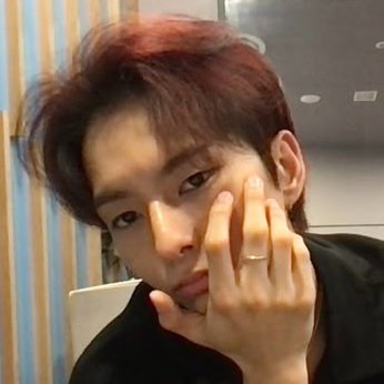 chroemhrtz's profile picture. ⠀⠀