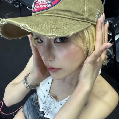 rtlwoozi's profile picture. seventeen forever