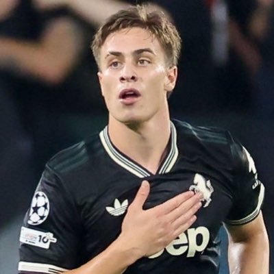 kenanismo18's profile picture. Kenan Yildiz and Francesco Stasi enjoyer. Uomini forti, destini forti