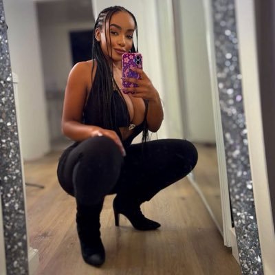 Clarastonebx45's profile picture. Silent