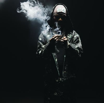 Juliesmith2606's profile picture. vibez still die kingdom come🎆