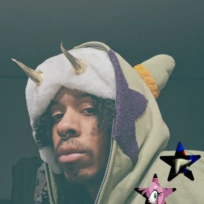 _AlienBoyC's profile picture. if i were a card I'd be holographic af #SSB #MinimalTerrestrials #Superior #joyconboyz 

     ig: alienboyc