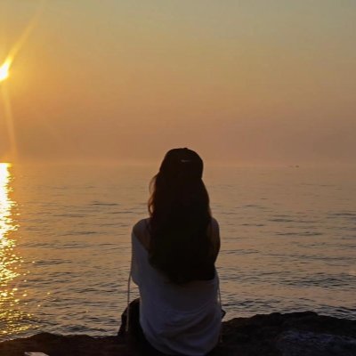 INDRAVANGAMIN's profile picture. グルメと旅が好きな女性。
韓国／シンガポール／日本を訪れました✈️
今は外国語を勉強中です📖
ゆるい暮らしと心地よい時間をシェアします