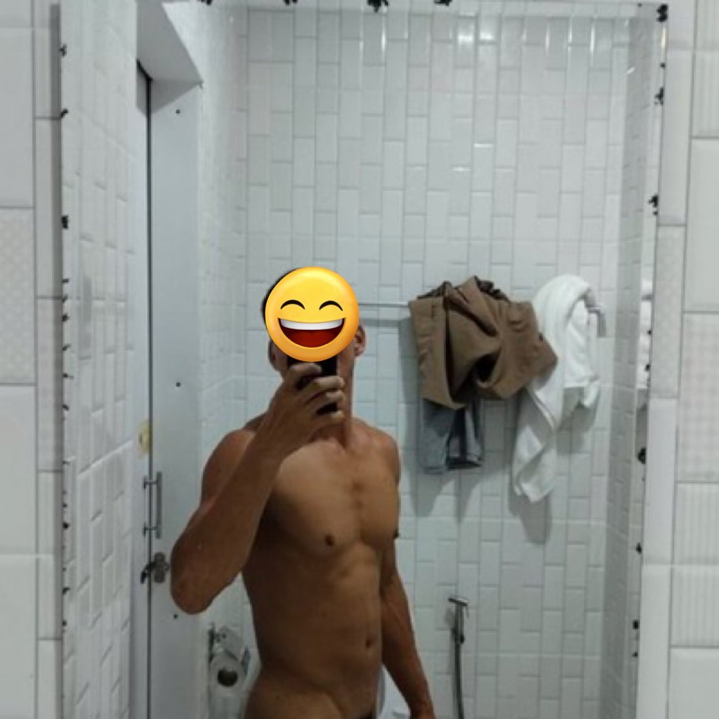 pop29778's profile picture. 