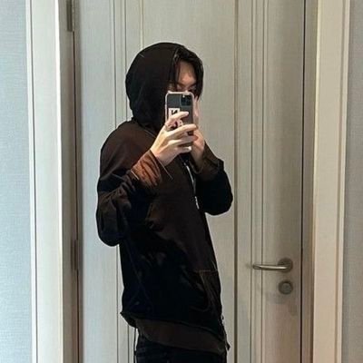 taeyeez's profile picture. survived military wife era 🤞🏻
IRIONARAAAA