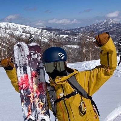 DEA05714540's profile picture. 嫁様とレジャーでフリーなスキー楽しんでます✨愛用ギアは ICEIANTIC 🐦‍🔥🐟🦈❗とSUBARUレイバック🚙志賀高原と野沢温泉でよく遊んでます！夏は夫婦でレジャー登山！よろしくお願いします🙌yukiyamaID:w4bXK9B5j9v