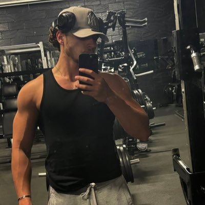 bartunuz_'s profile picture. farketmez pro max