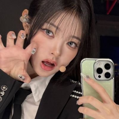 lynnetriples's profile picture. The baby shark if she slays! \ö/