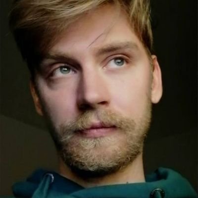 KingChr11380998's profile picture. 