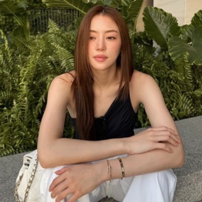 runwayblvd's profile picture. big time yapper, idk music and movies/GL series. (24)