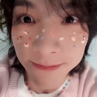 n_fiastra's profile picture. "bass, drum, 리듬 위에 mic, guitar player, this is N. Fia" 🇲🇾 | met n. flying in kl 241201 •