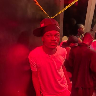 72630s's profile picture. Deluded by my vision of grandeur.