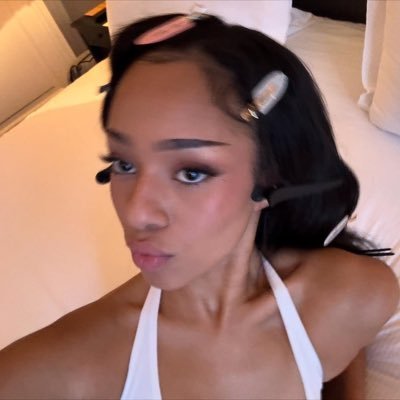 wwhyunki_'s profile picture. free congo