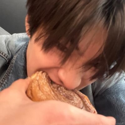 ahnkeoncho's profile picture. ⓘ 𝒕𝒉𝒊𝒔 𝒖𝒔𝒆𝒓 𝒍𝒐𝒗𝒆𝒔 #건호 ♡̸̷!