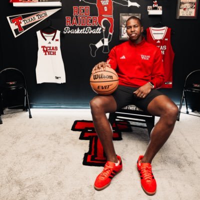 Leagueme_0's profile picture. @TexasTechMBB Assistant Coach