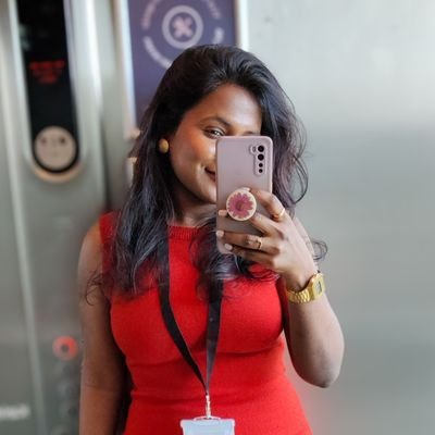 CheeniChakkara's profile picture. Anni, Amori e bicchieri di vino,
nun se contano mai!!!