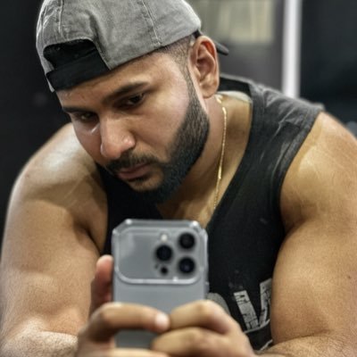 fitzy_ak's profile picture. “𝐈 𝐰𝐚𝐧𝐭 𝐭𝐨 𝐢𝐧𝐬𝐩𝐢𝐫𝐞 𝐩𝐞𝐨𝐩𝐥𝐞 𝐭𝐨 𝐬𝐭𝐚𝐲 𝐟𝐢𝐭.