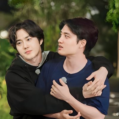 exospaceex's profile picture. — just a broqué exol drinking saranghaja sprite everyday