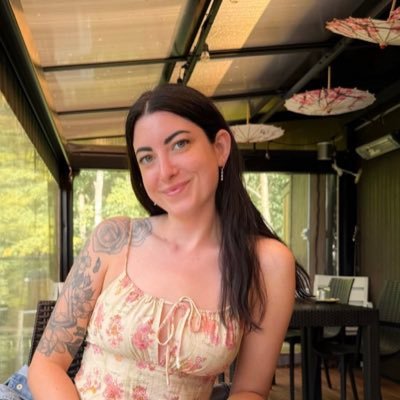 Stellajacob21's profile picture. let love lead