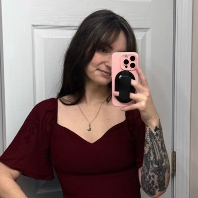 grnnywthrwx's profile picture. bookworm / appalachian