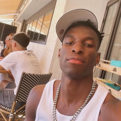 halamarcus31's profile picture. İlk İnsan