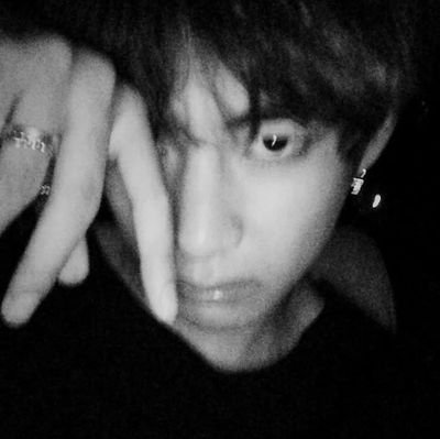 qvsseidyhjs's profile picture. let's love our hidden sorrows. -kidult ❤️‍🩹