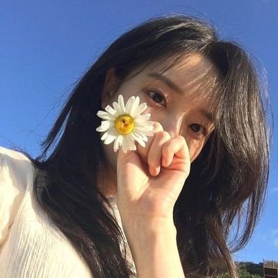 AnggianaHalona's profile picture. Merintihlah🍣