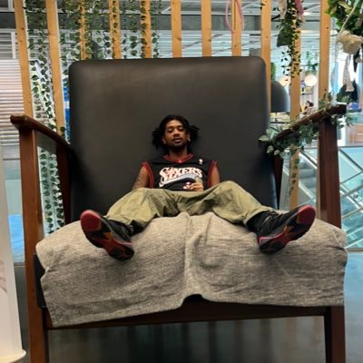 Topshattabaton's profile picture. Sous ton balcon comme Val Kilmer. Made in Heaven