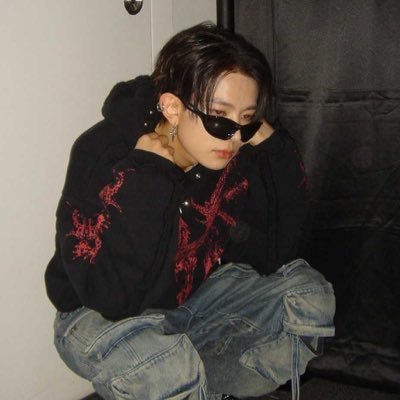 blccsom's profile picture. skz enhypen