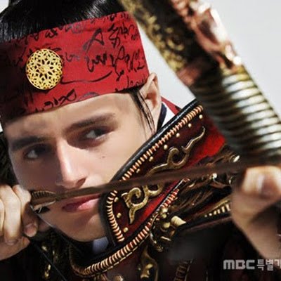 EssyRahimpanah's profile picture. 