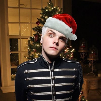 illislover's profile picture. i'm in love, but not for long. ❄️ info on strawpage. priv: @nurserardlover #mcrtwt || @gerardway ☃️