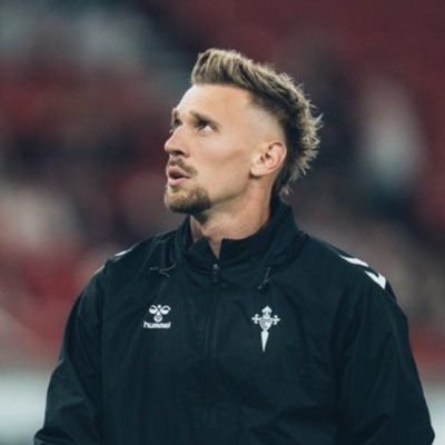 sudakovprop's profile picture. Benfica