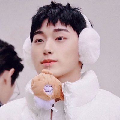 iLy300O's profile picture. 20 | baby writiny | 🏔️🐈‍⬛ | ot8 | 18+