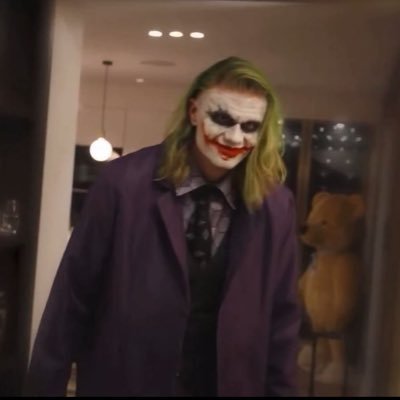 UneChatoski's profile picture. Parce que j’ai la certitude qu’IL ouvrira les chemins devant moi, au fur et à mesure que j’avancerais🤍