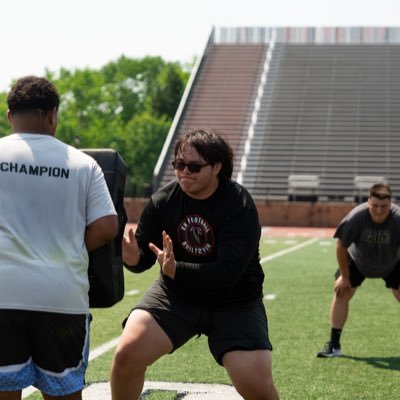 hzuniga_jr's profile picture. East Kentwood HS c/o 27 | IOL | 6’3 340 Ibs | 3.0 gpa | Email 📧 : lilhector26@gmail.com | phone : +1 (616)-262-6523