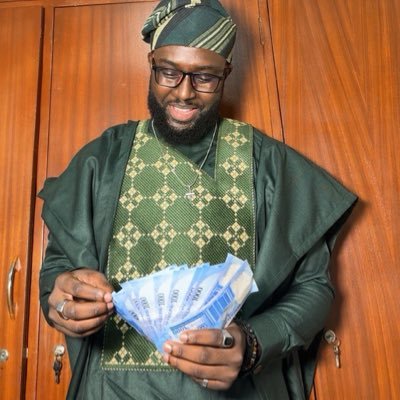 0luwatobiloba__'s profile picture. Investment Banker // Intelligent Investor // Writer✍ // Lover of Art and Music of life🎨🎶 // Jeremiah 29: 11🙏