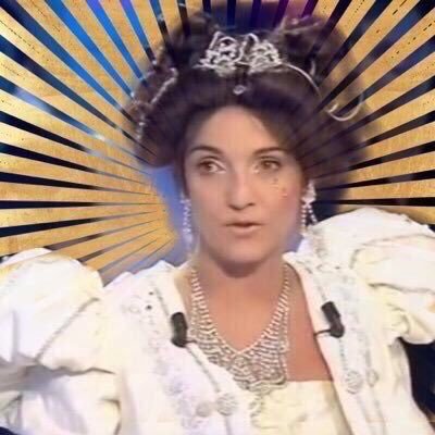 Eve_3Q's profile picture. Je ne suis pas folle, vous savez. Compte historique de La Reyne, légèrement atteinte, humble, véritable légende vivante. Sa Majestey la 3Q (1542-2025)