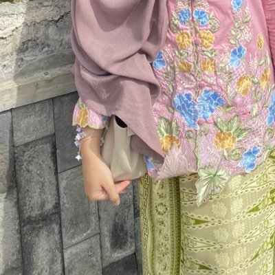 cahayaremboelan's profile picture. just a place where a girl shares her thoughts