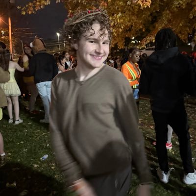 elliottonpause's profile picture. dr. pepper apologist • (no longer) in my public account era 😁😁