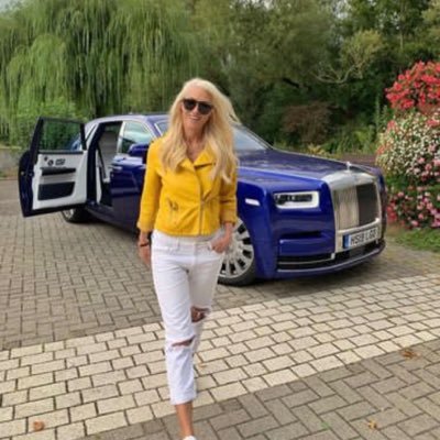 evanrose077's profile picture. 