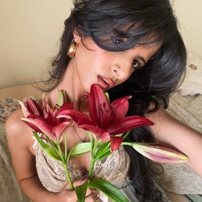 bloodnfiire's profile picture. sometimes, a poetry, romantic, lover girl sometimes, a dinosaur.