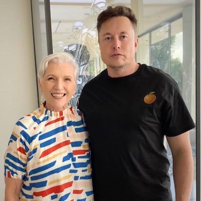 reezaisaacs's profile picture. 