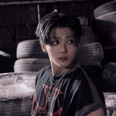 blowtiess's profile picture. me anote en la categoría de combate a punto con las integrales definidas y perdí 7-0.