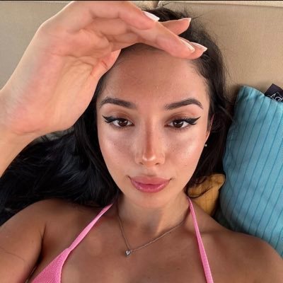 kakakali54's profile picture. zeybik ve atavratmiyav(merve cin)köpeği @zeybikhere