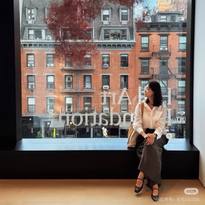 Hesfbffb's profile picture. A MA graduate, history lover, lover of art exhibition and food. Wish me happiness every day, and you too. ✨