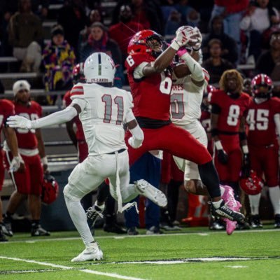 ZaidenSwift's profile picture. Rb/Slot | LCHS | 5’10 | 180 | C/O 26 |40 Time:4.6|Squat:415| NCAA ID# 2405294854 | swiftzaiden4@gmail.com| https://t.co/ddaMNxxqhj